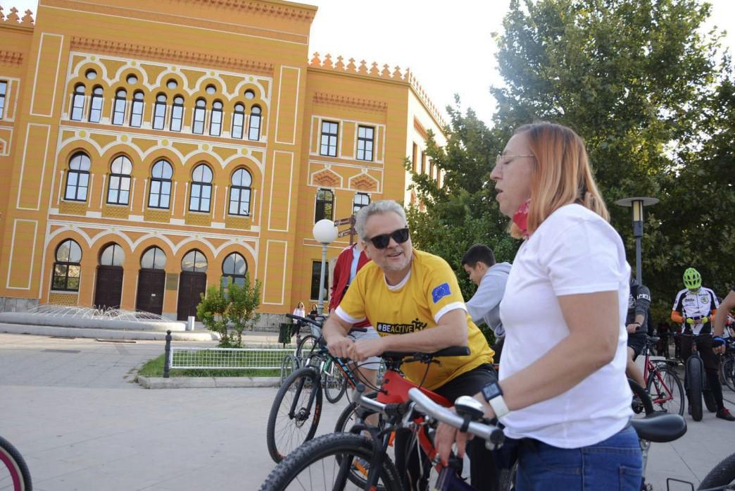 Satler na "Mostarskoj biciklijadi": Izađite iz automobila