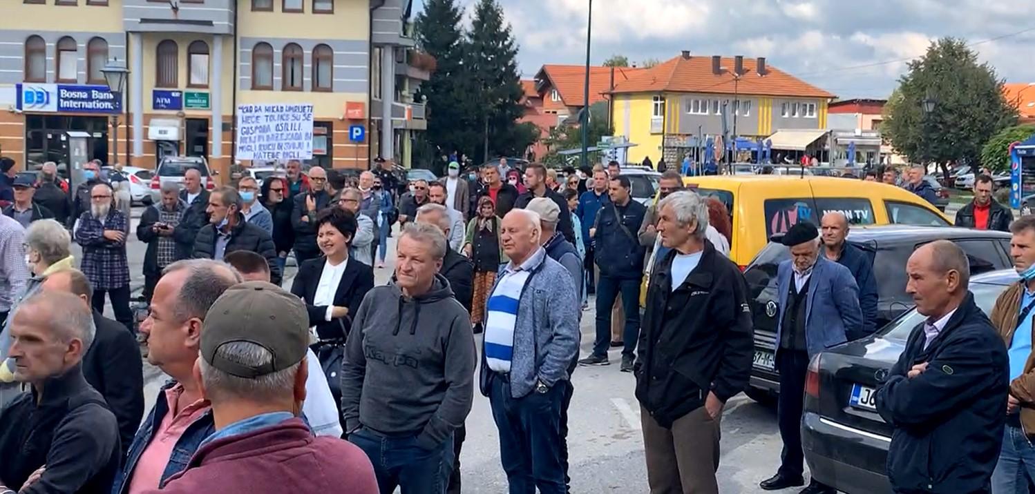 Jedini grad u kojem je pokrenut bunt zbog povećanja plata političarima: U Kalesiji protesti zbog visokih paušala