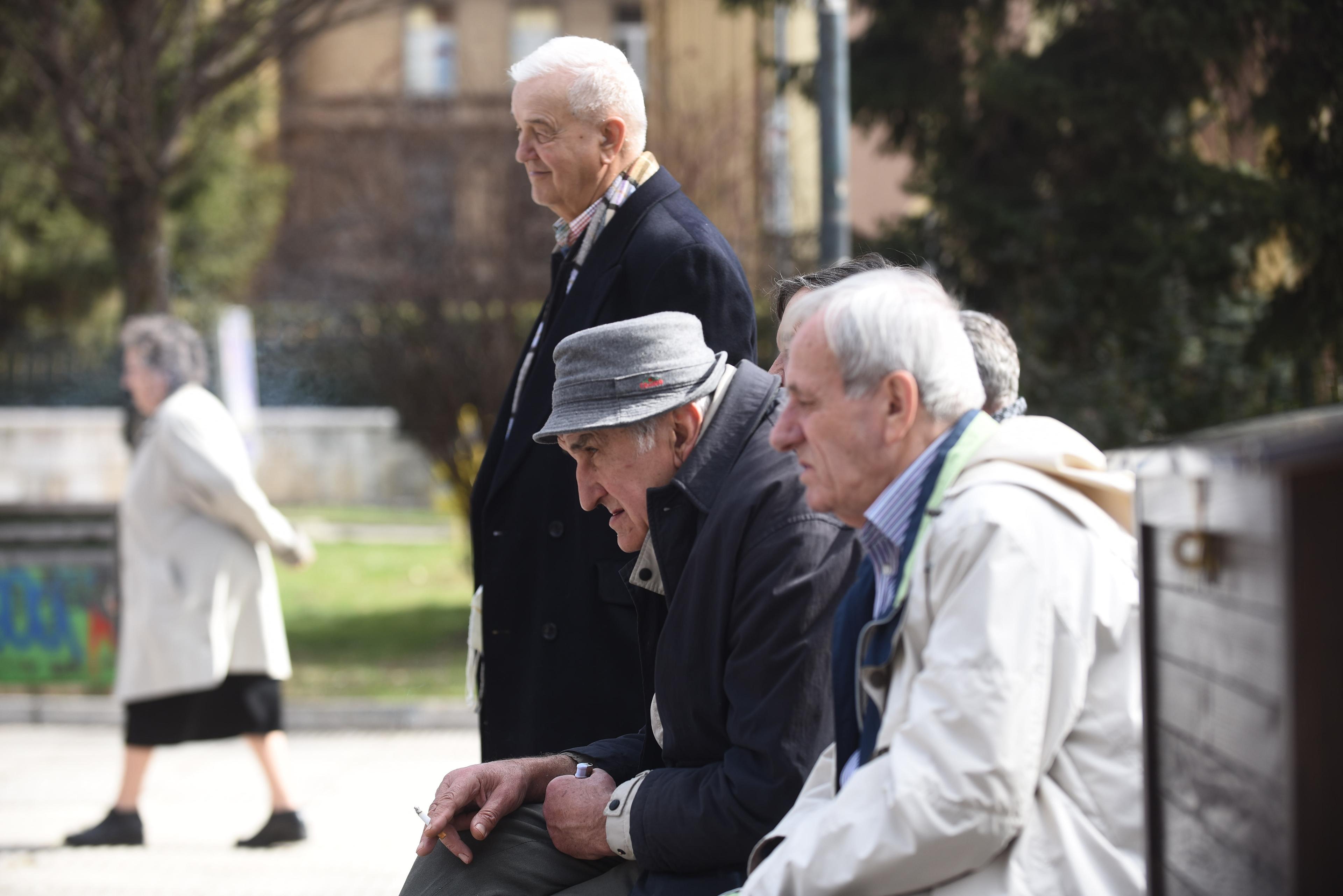 Vlast i ove godine izigrala umirovljenike: Povećanje penzija uvjetuju rastom cijena aviona i brodova