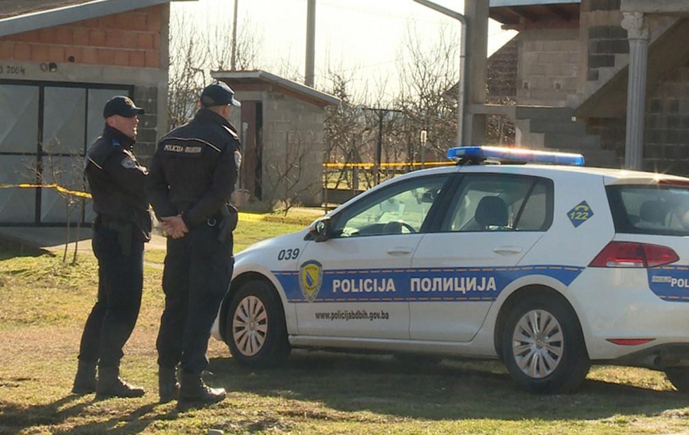 Brčaku 14 godina za ubistvo oca: Automatskom puškom zadao mu više udaraca u glavu