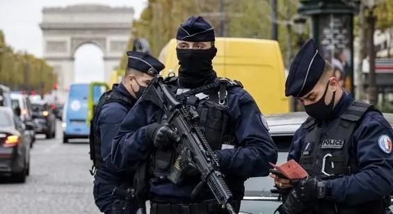 Policija u Francuskoj - Avaz