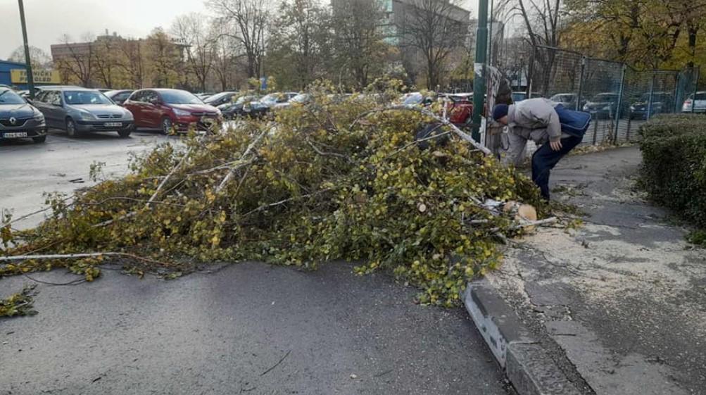 U ulici Kemala Kapetanovića - Avaz