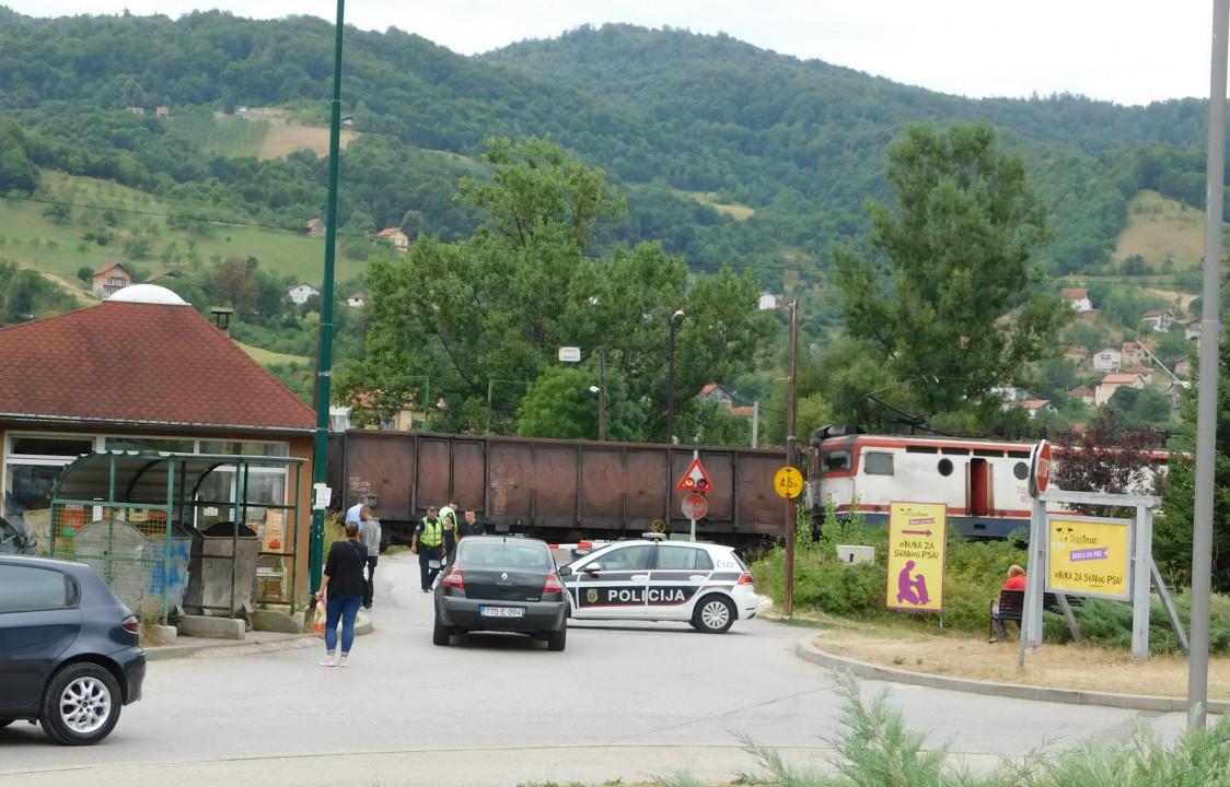 Stravična nesreća kod Ilijaša: Voz usmrtio žensku osobu