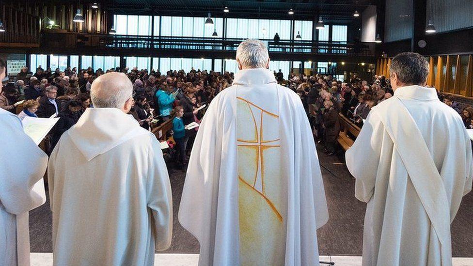 Crkveni dužnosnici bili su pod sve većim pritiskom - Avaz