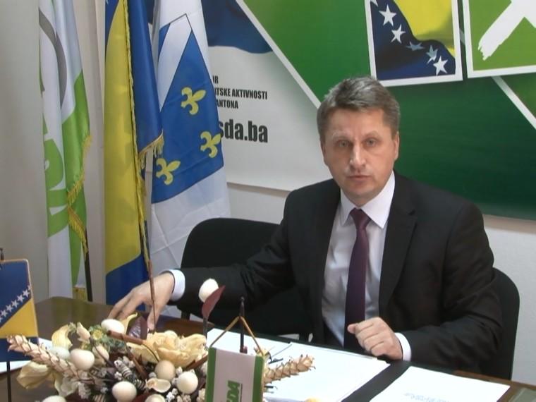 Emrić za "Avaz" o Fadilovom poreskom zakonu: Začuđuje me beskrupuloznost Vlade FBiH