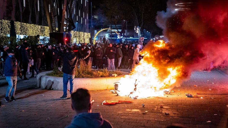 Fotografija s protesta - Avaz