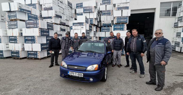 Radnici gračaničke firme sakupili novac i mladom kolegi kupili auto