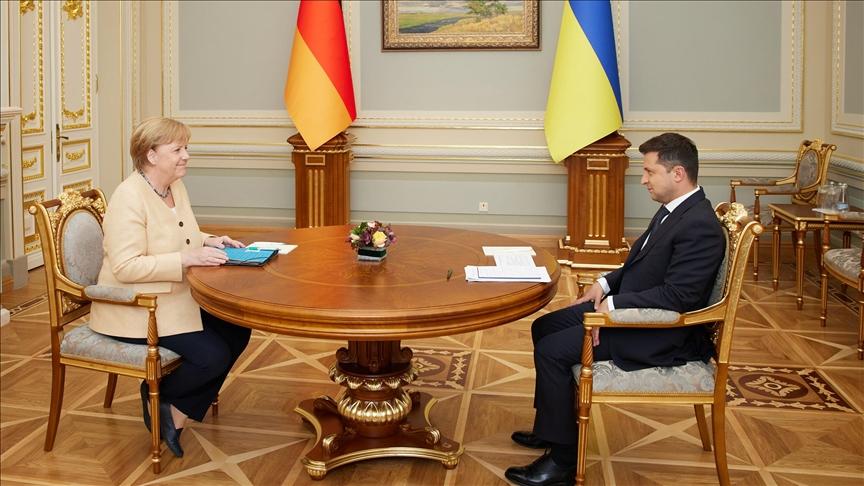 Angela Merkel and Volodymyr Zelensky - Avaz