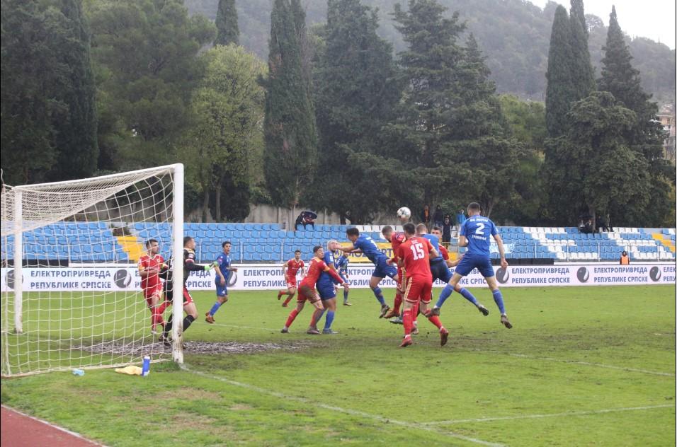 Sa današnjeg duela u Trebinju: Utakmicu karakteriše veliki broj prekršaja - Avaz