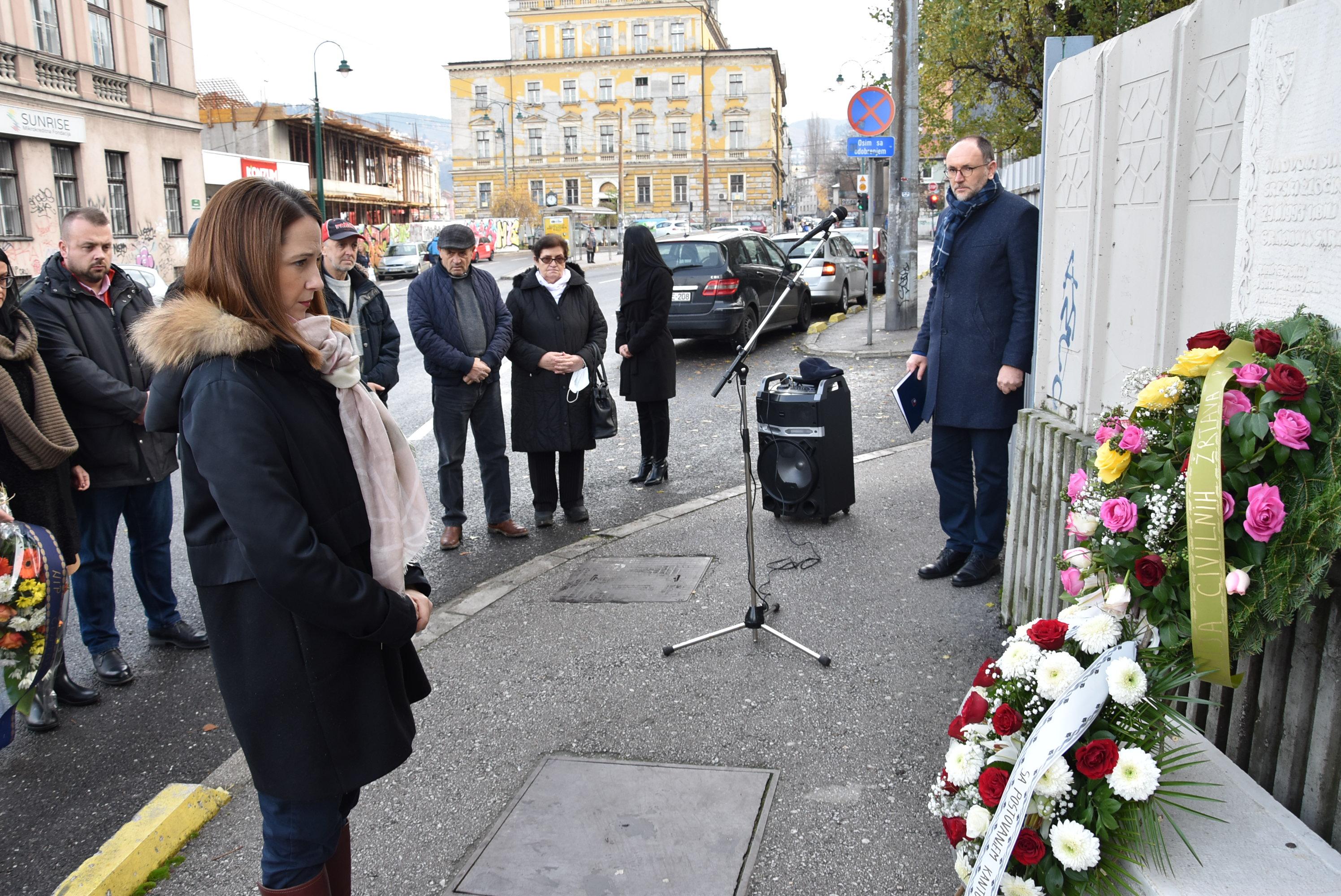 Obilježena godišnjica masakra u ulici Hamdije Kreševljakovića: Zločinci moraju biti adekvatno kažnjeni