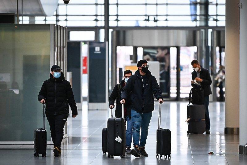 Njemački epidemiolog: Omikron je možda božićni dar koji će ubrzati kraj pandemije