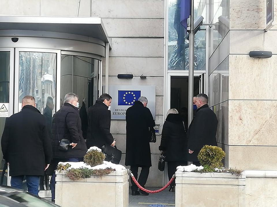 Dolazak u zgradu Delegacije EU - Avaz