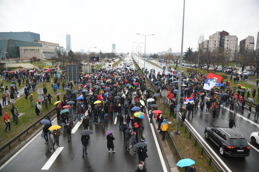 Završene blokade, manji incident u Beogradu, u Nišu ne odustaju