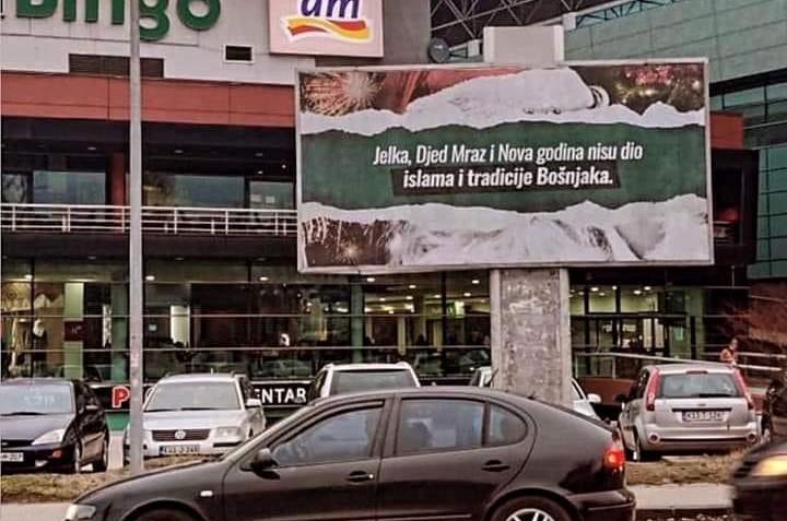 Sporni bilbord u Zenici - Avaz