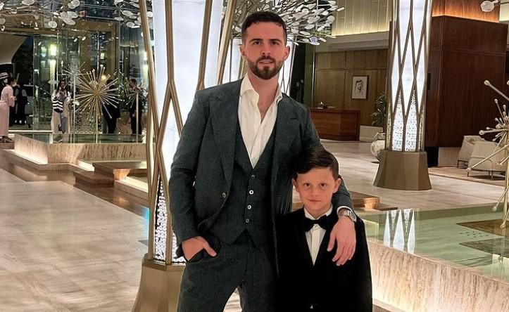 Pjanić s porodicom dočekao Novu 2022, pa sa sinom Edinom obišao Dubai