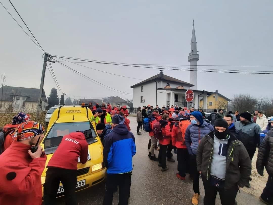 Veliki broj ljudi se uključio u potragu: Traži se nestali Almir Mehanija