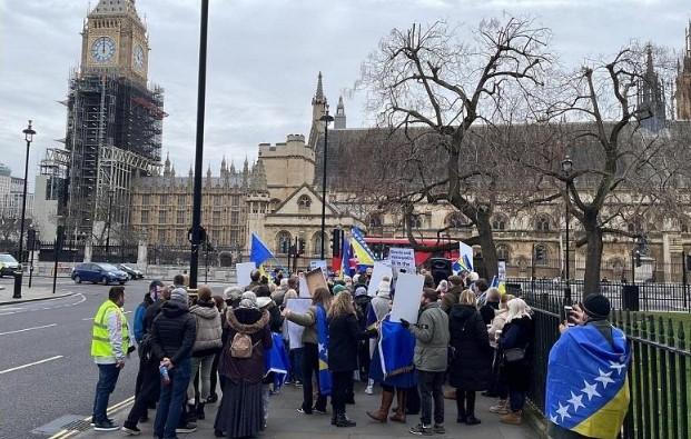 Protesti u Londonu - Avaz