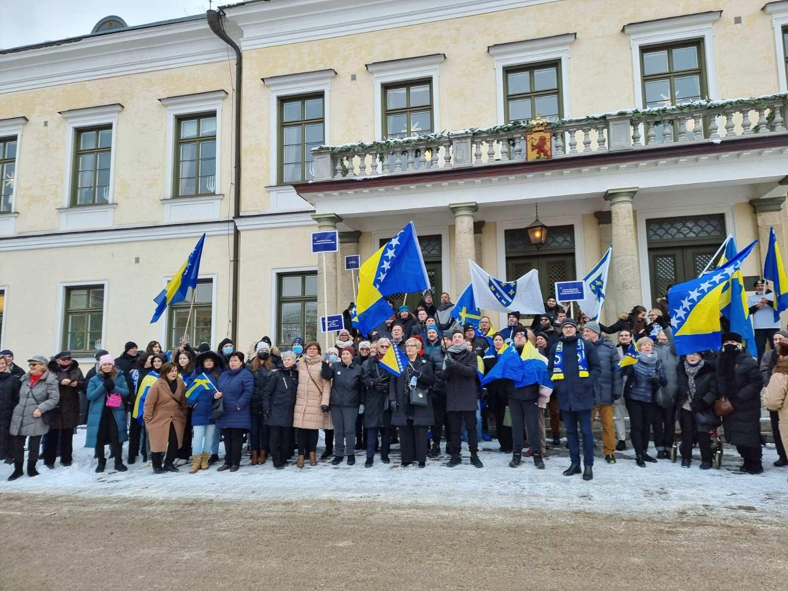 Protesti i u Vaksju - Avaz