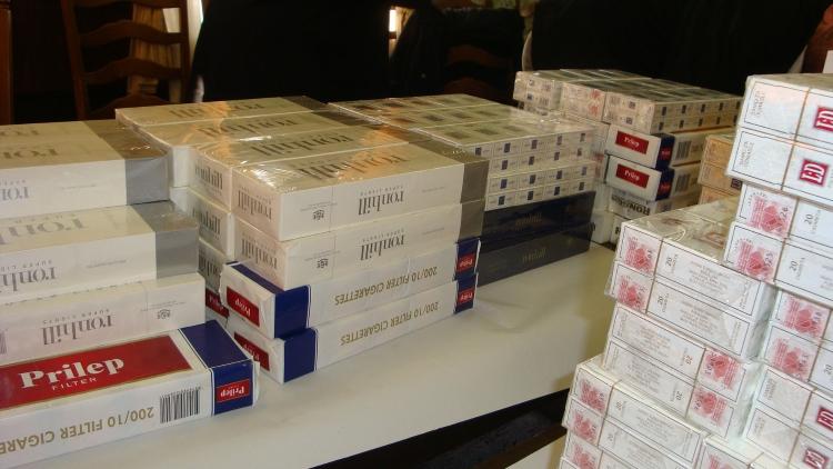 Suspendovano osam carinskih službenika nakon krađe cigareta vrijednih 11 miliona eura u Luci Bar