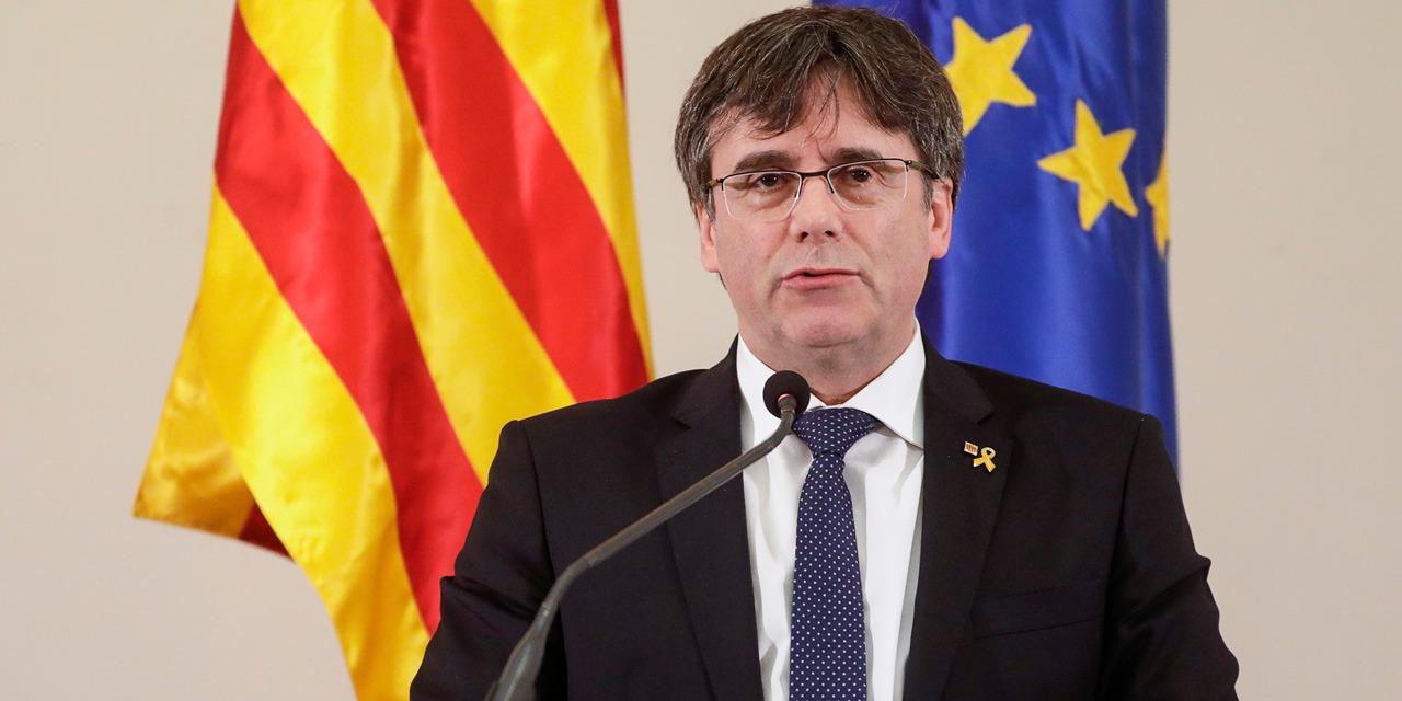 Čarls Puigdemont - Avaz