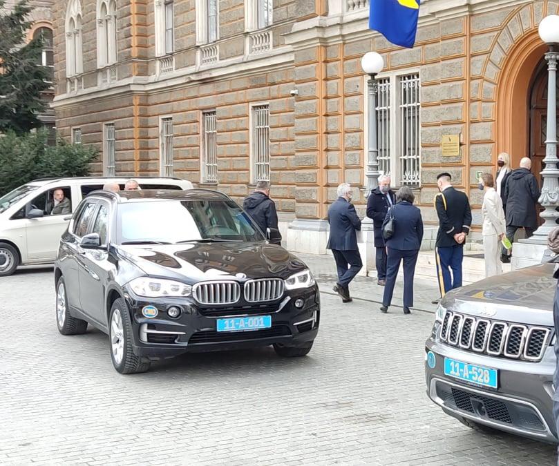 Sa lica mjesta ispred Predsjedništva BiH - Avaz