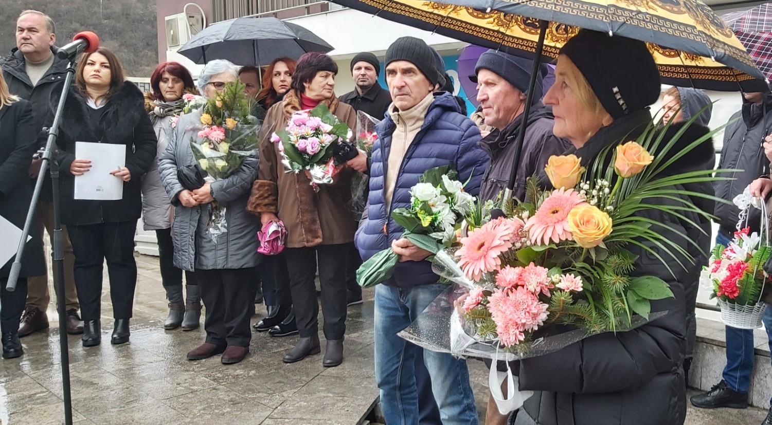 U Prijepolju je obilježena 29. godišnjica zločina nad 20 putnika - Avaz