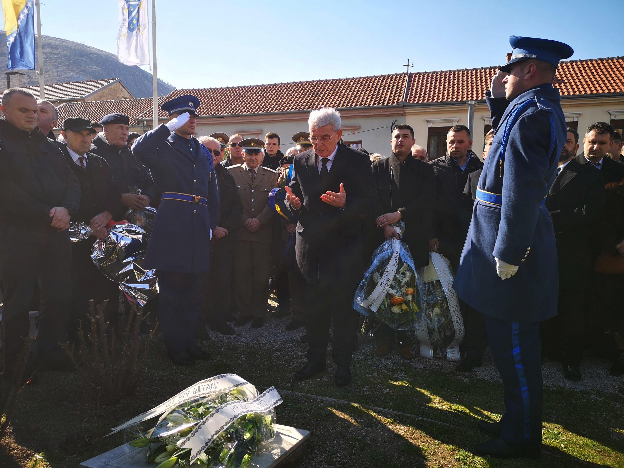 Džaferović danas na mostarskim Šehitlucima - Avaz