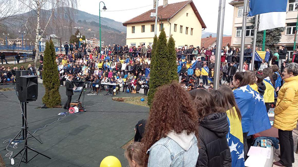 Poruka iz grada koji pamti: Da rata ne bude - Avaz