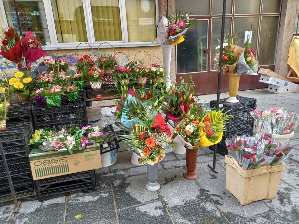 Veliki izbor cvijeća - Avaz