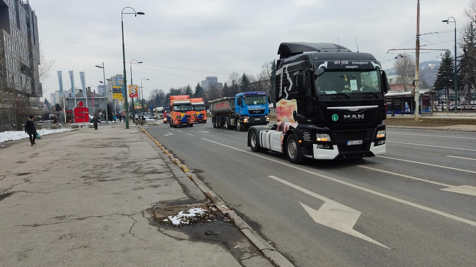 Prijevoznici održali protestnu vožnju - Avaz