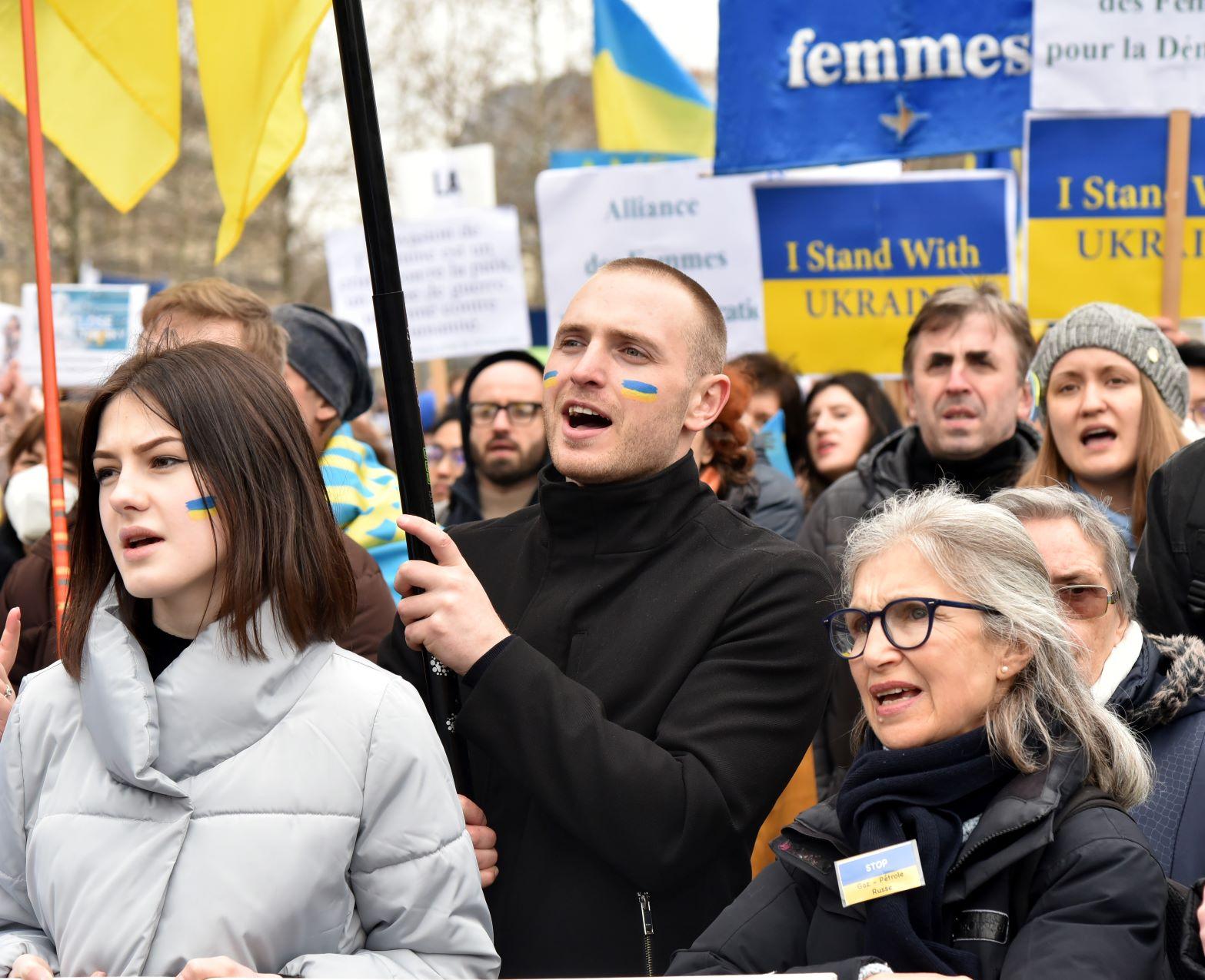 Protest podrške u Parizu - Avaz