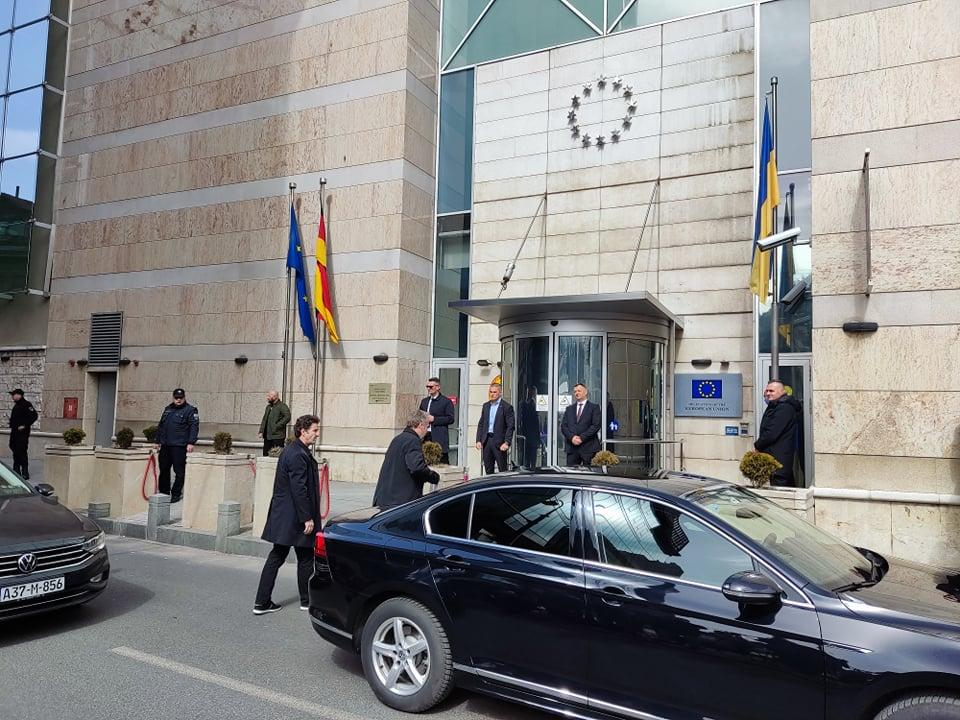 Izetbegović stigao u zgradu Delegacije EU - Avaz