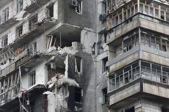 Bombardovana škola u Mariupolju: Unutra bile žene, djeca i stariji