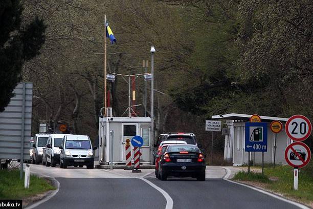 Najviše evidentiranih državljana Ukrajine je na graničnim prelazima Doljani, Trebinje, Brod i Orašje - Avaz