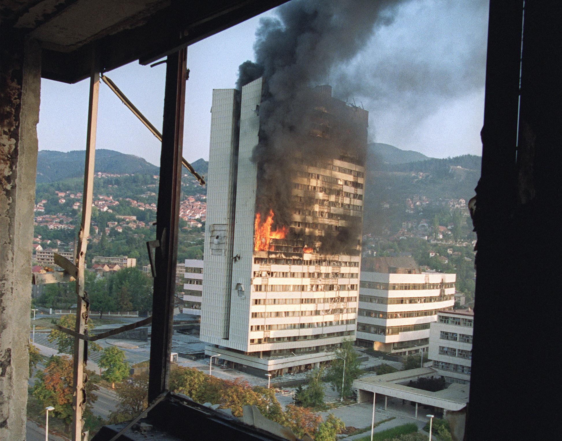 Pogled iz Holiday Inna 1992. godine - Avaz