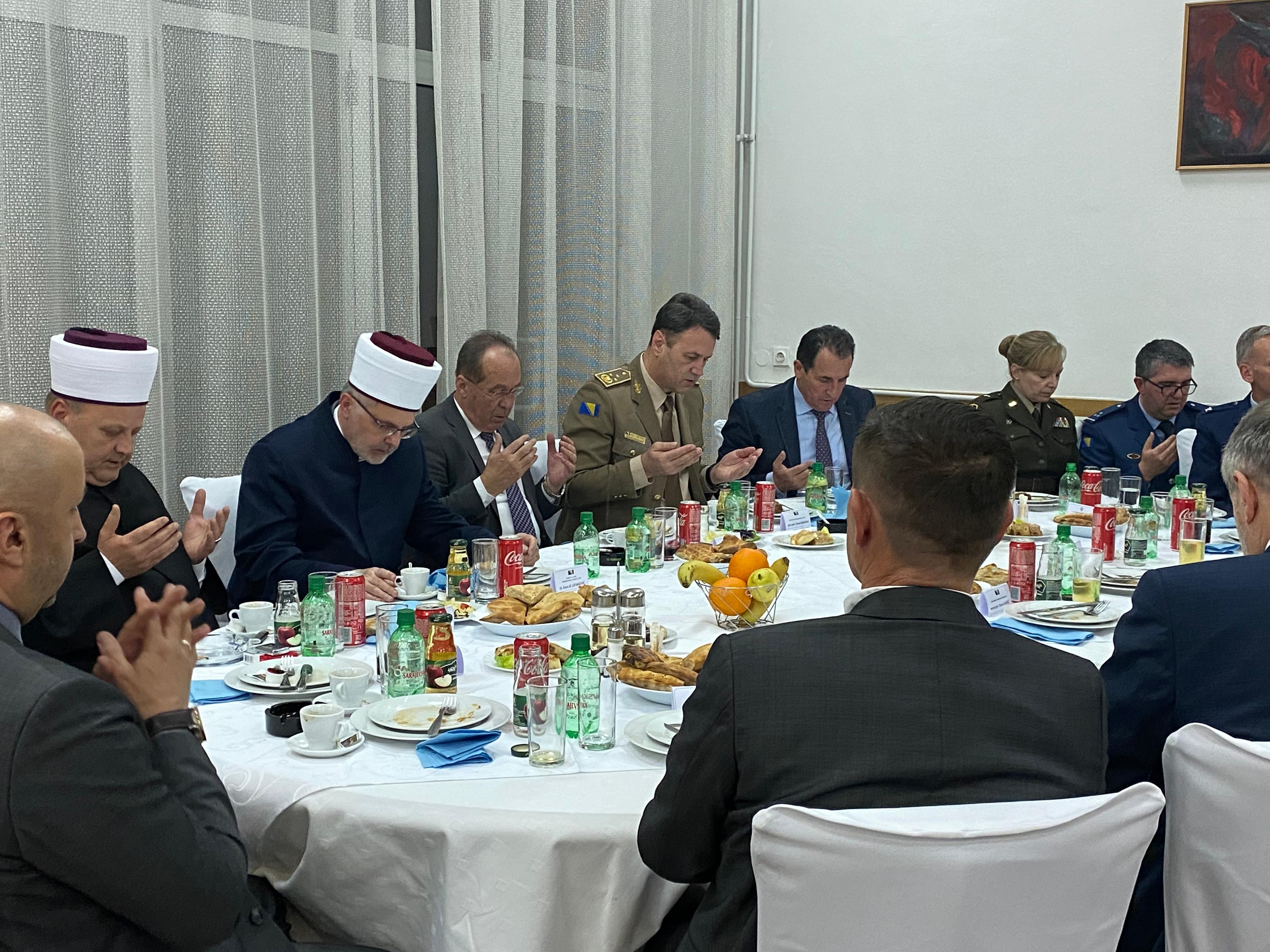 U Domu Oružanih snaga BiH održan iftar Vojnog muftije