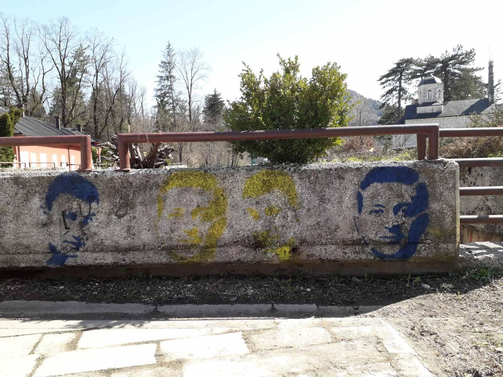 Urađeni grafiti Zelenskog i Klička - Avaz