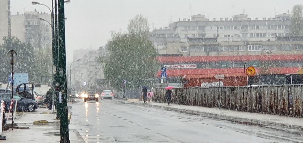 Snijeg pada u glavnom gradu BiH - Avaz