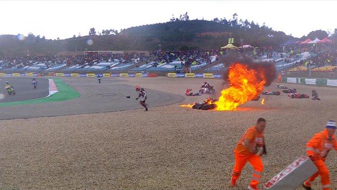 Neviđene scene u Portugalu: Nakon masovnog izlijetanja motorista sa staze jedan motocikl se zapalio