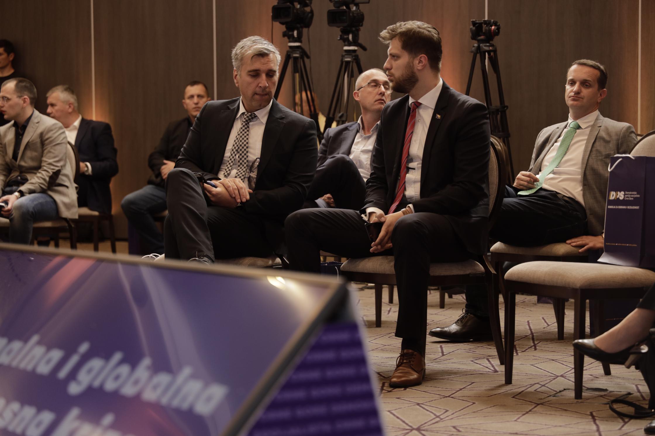 Sa konferencije "Regionalna i globalna bezbjednosna kriza" - Avaz