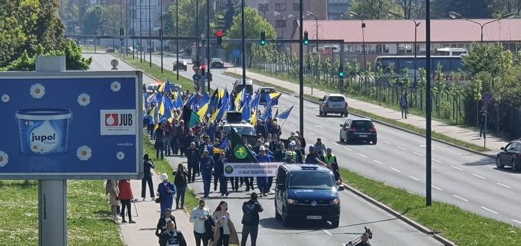 Rudari iz cijele Federacije krenuli prema zgradi Vlade! - Avaz