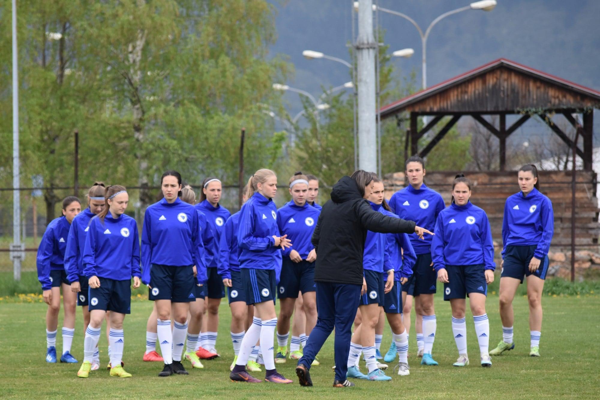 Direktan prijenos utakmice između BiH i Nizozemske najavljen je na kanalu Sport Klub 3 - Avaz