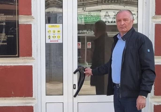 Zukan Helez za "Avaz": Žele da me ušutkaju, šokiran sam porukom na nišanu šehida