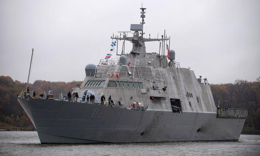 Obalni brod USS Sioux City - Avaz