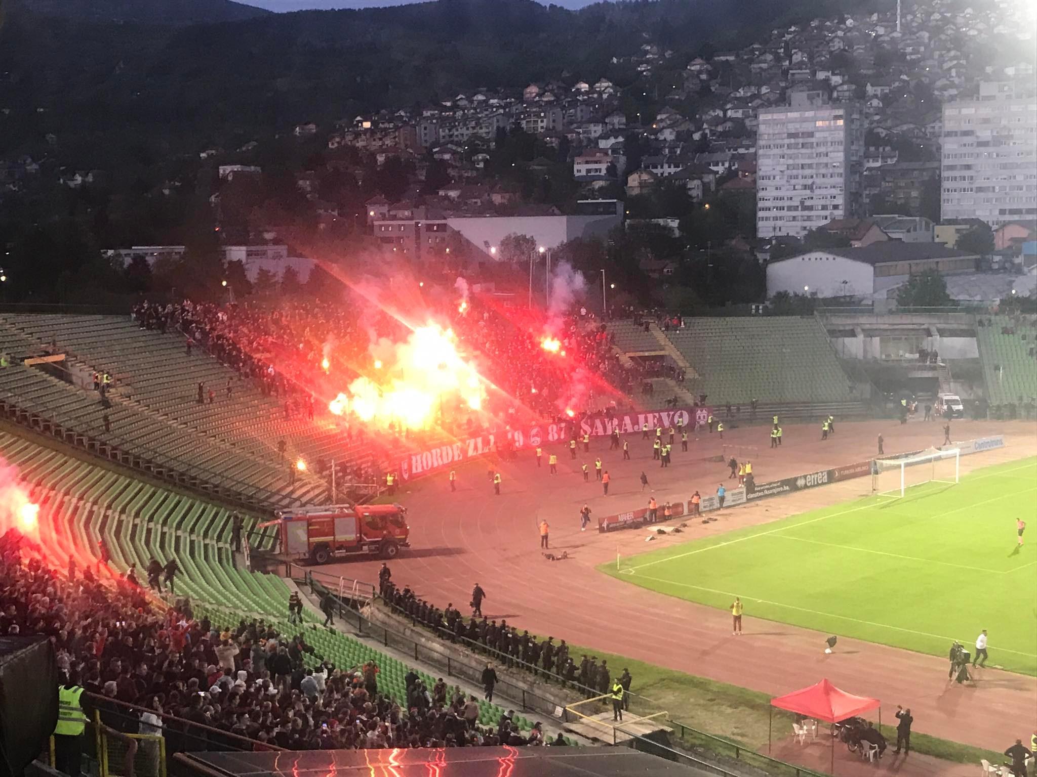 Bakljada Hordi nakon pogotka za 1:0 - Avaz