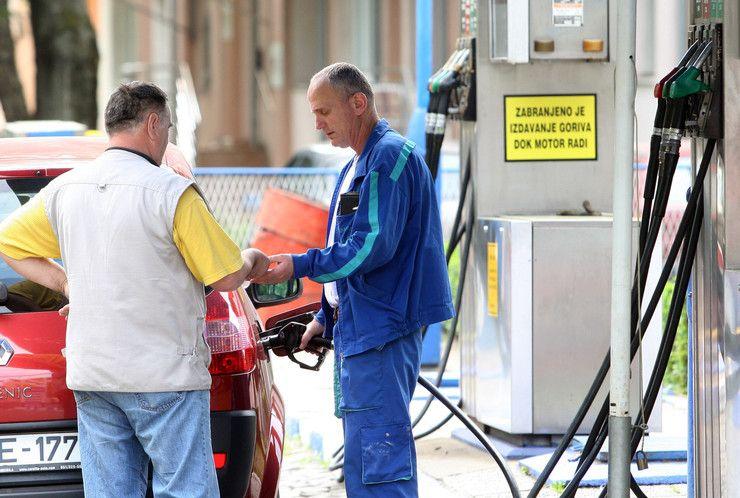 Ovo su nove cijene goriva: Drastično skuplje nego prošle godine