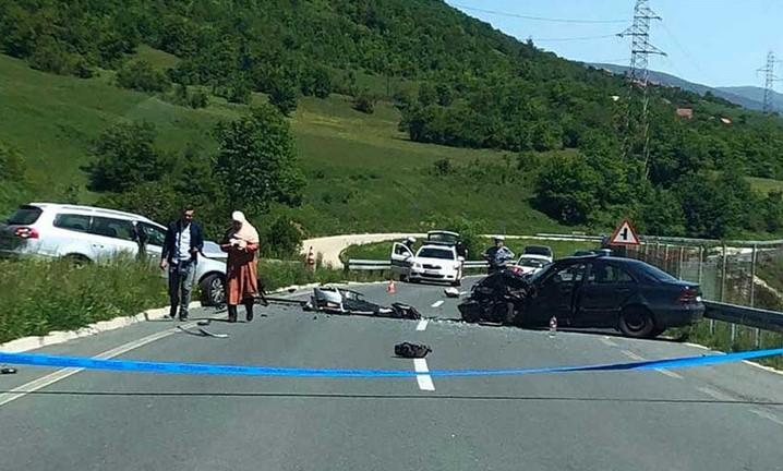 Detalji nesreće kod Kaknja: Teže povrijeđena žena koja je upravljala Mercedesom