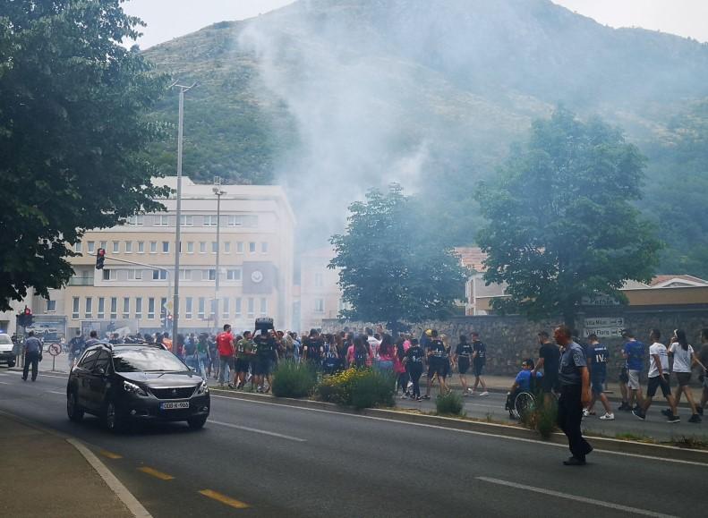 Sramotno ponašanje mostarskih maturanata: Umalo zapalili ugostiteljski objekt