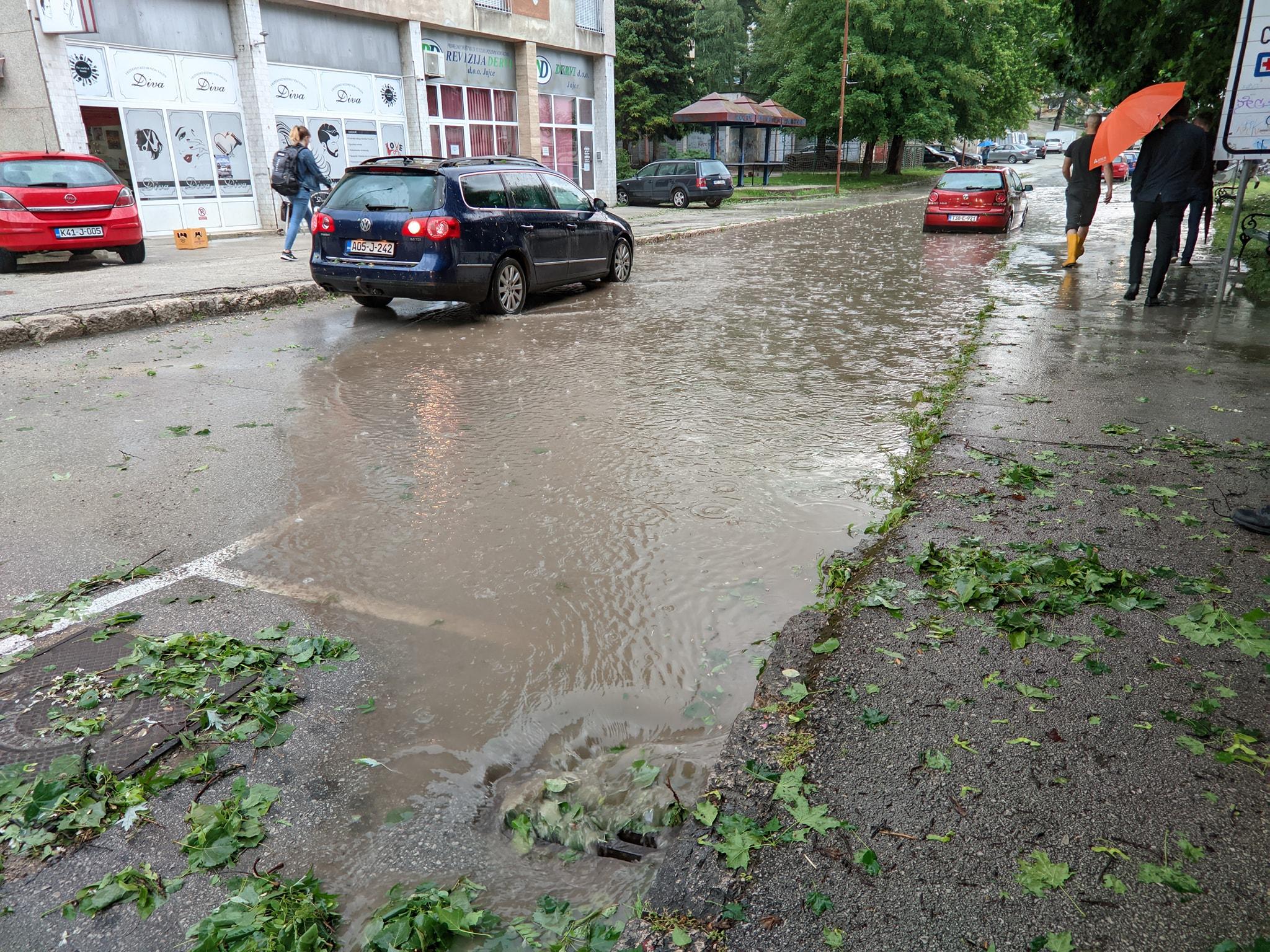 Otežan saobraćaj - Avaz