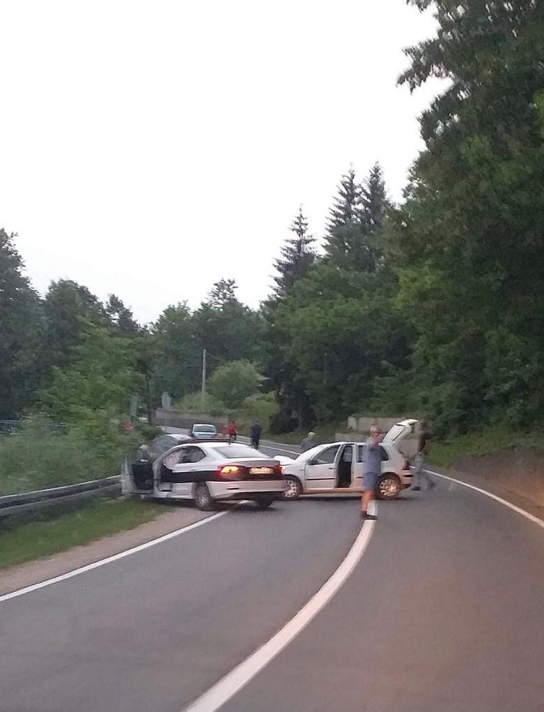 Saobraćajna nesreća kod Kladnja - Avaz